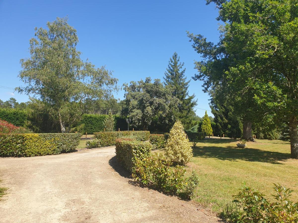 Вилла La Grange De Mombel Losse Экстерьер фото